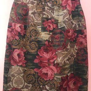 Straight Skirt With Roses